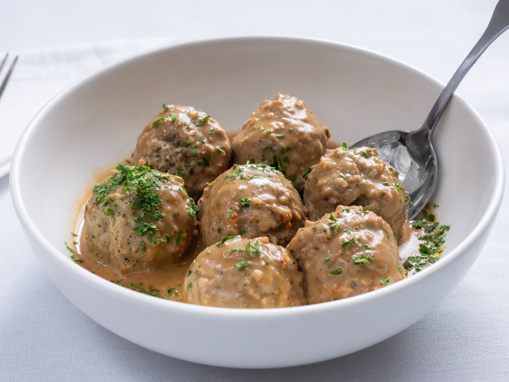 Braised Meatballs in Gravy.png 在Gravy.png红烧肉丸