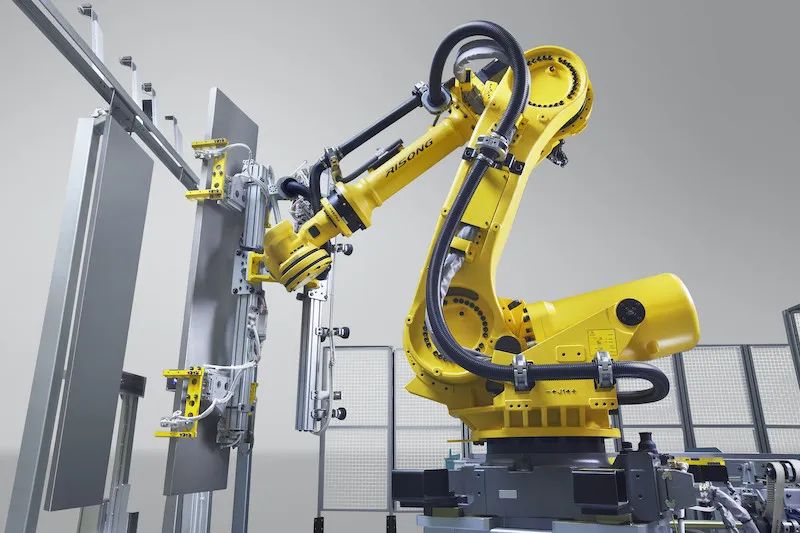 tung robot med RV-växellåda