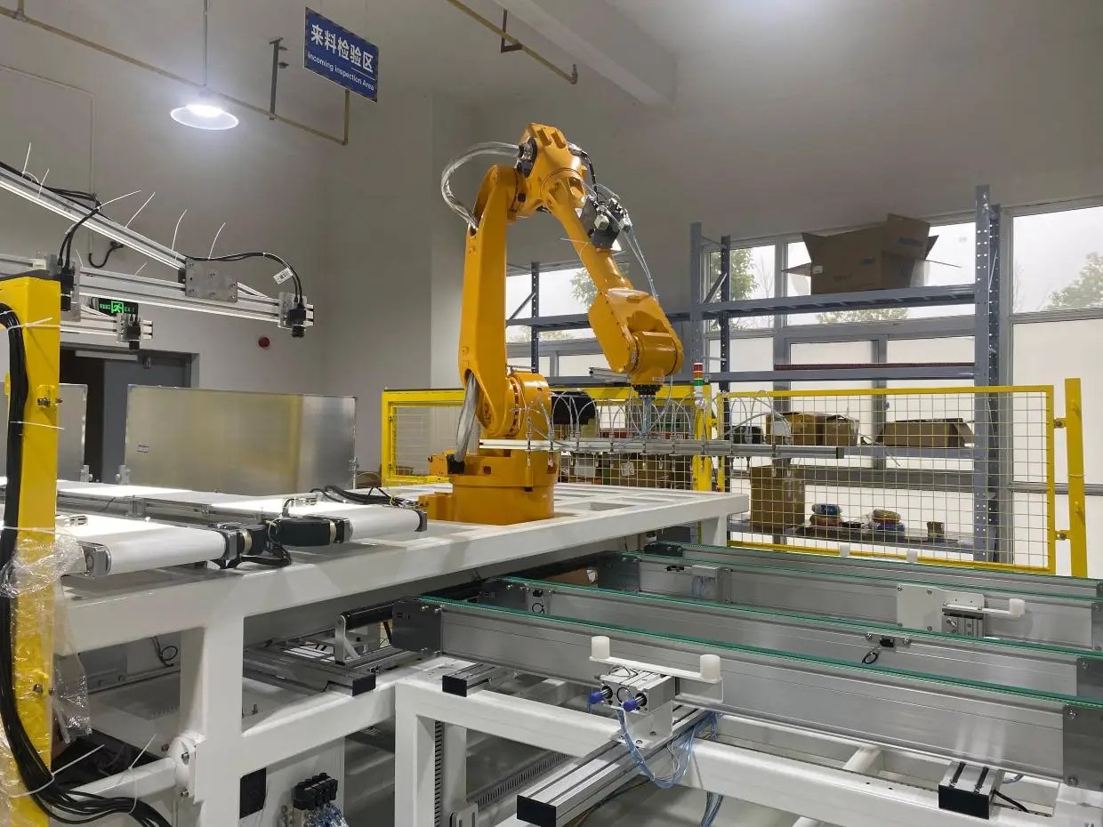 Linjärmotormodul för automatiserade solcellssystem