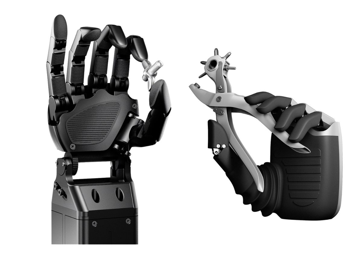 insan robot eli