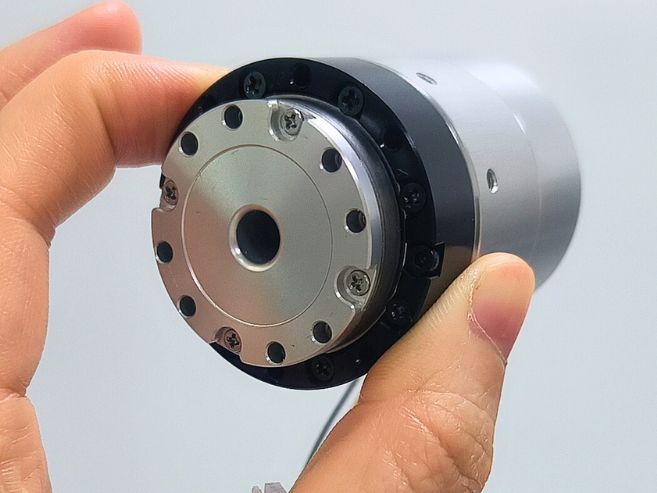 kleiner Robotergelenkmotor