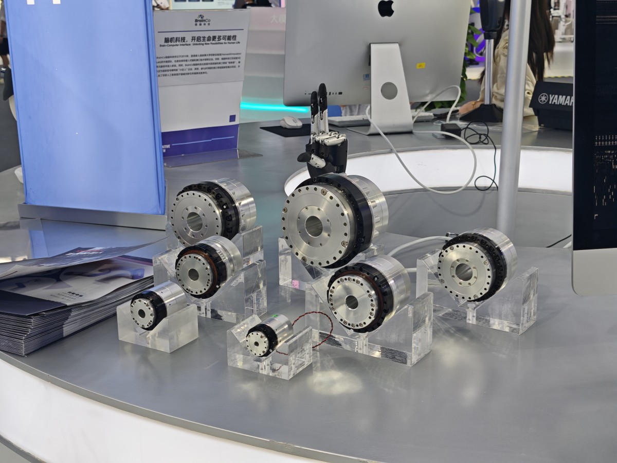 robot joint motor
