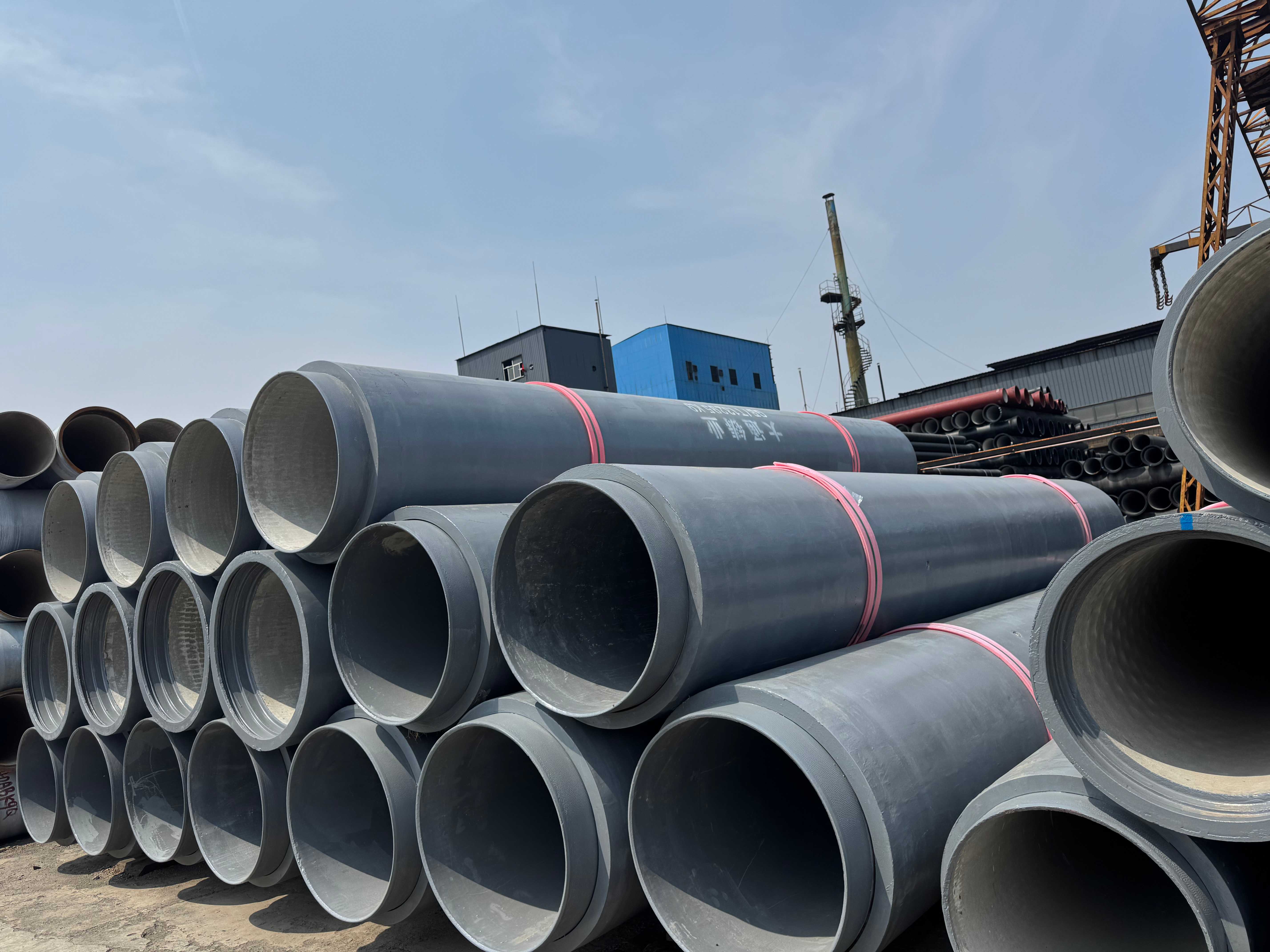 Aanleg van nodulair gietijzeren buizen en fittingen voor het grootschalige gecentraliseerde watervoorzieningsproject in stedelijke en landelijke gebieden van Tianzhen County; 6. Uitgebreid beheerproject voor overmatige grondwateronttrekking in Shangshui County tegen eind 2025 (intern zelfverankerde trekbuis).