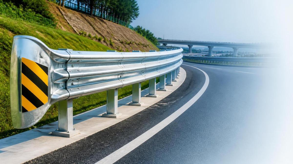How Much Does Highway Guardrail Cost? Quanto custa uma defensa metálica rodoviária?