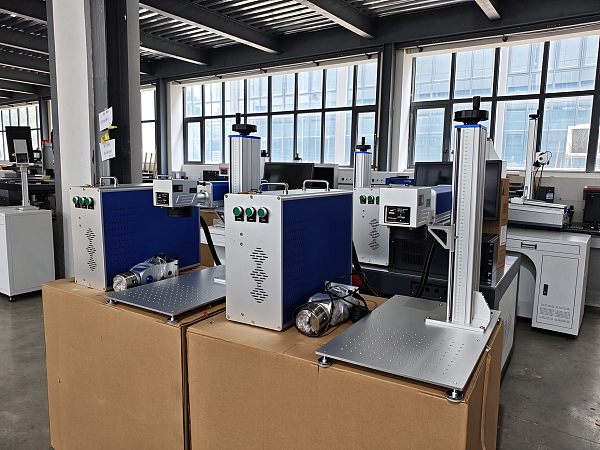 Máquina de marcação a laser de fibra (6)