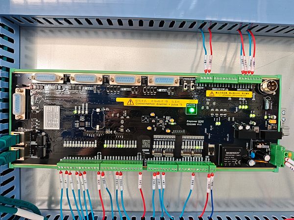 Máquina de corte a laser de fibra (18)