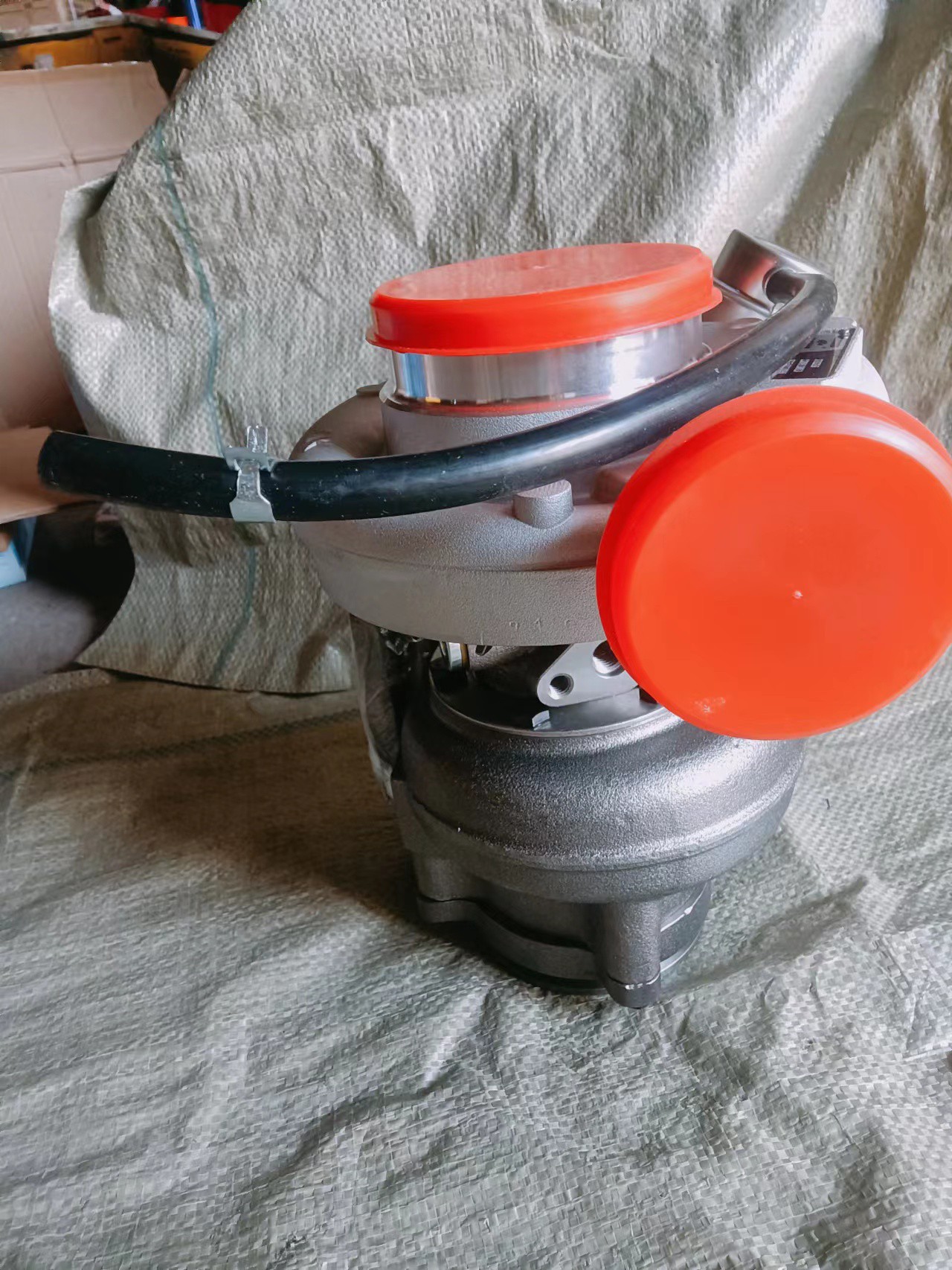 VG1540110096 Turbocompressor