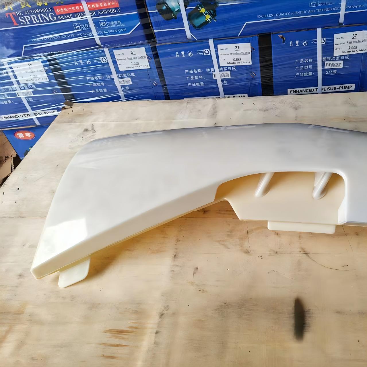 Isolante do capô TX380 R pintado (lado direito) para caminhão pesado TX380