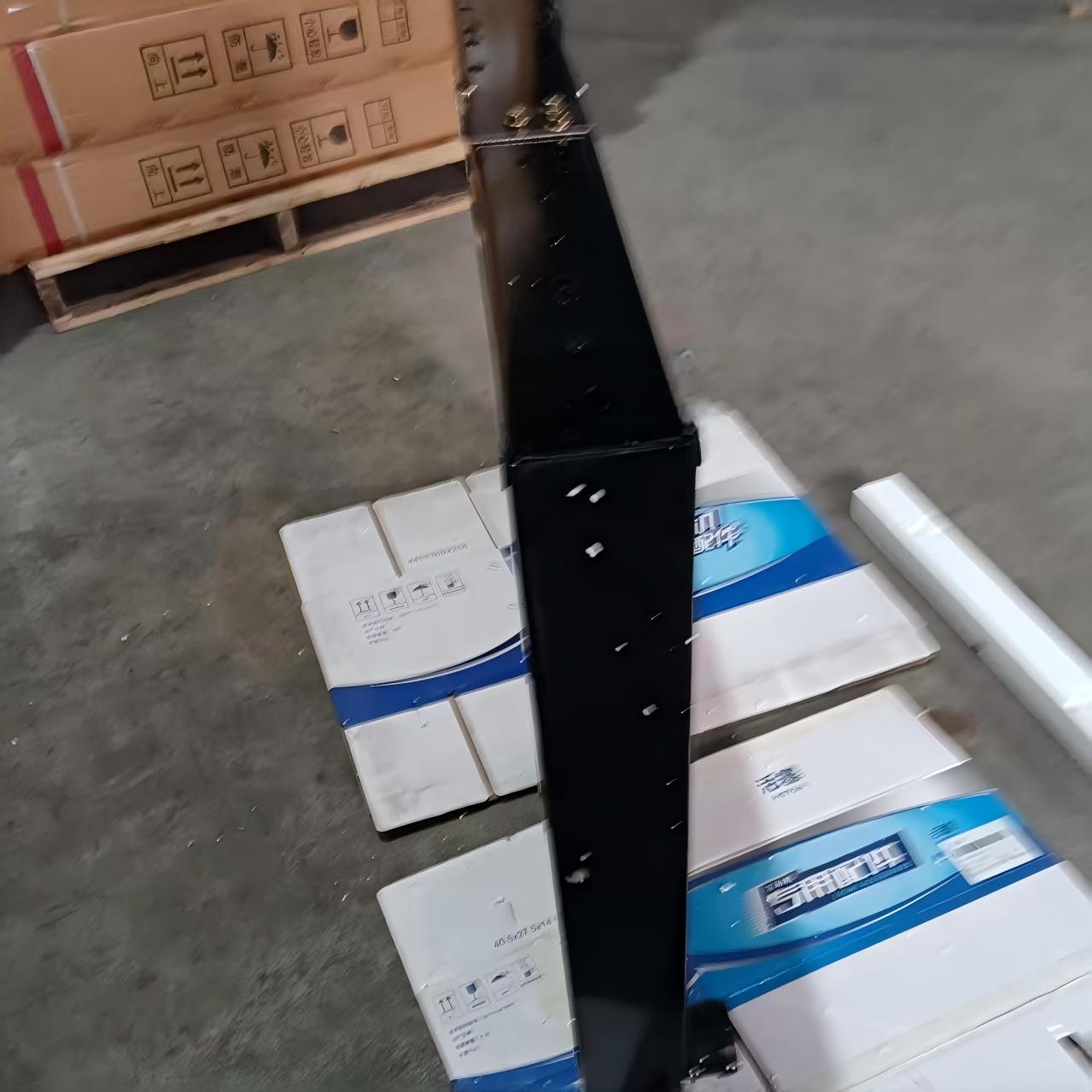 Radiador DZ95259532202 para sistema de arrefecimento de caminhão pesado (radiador de motor em alumínio)