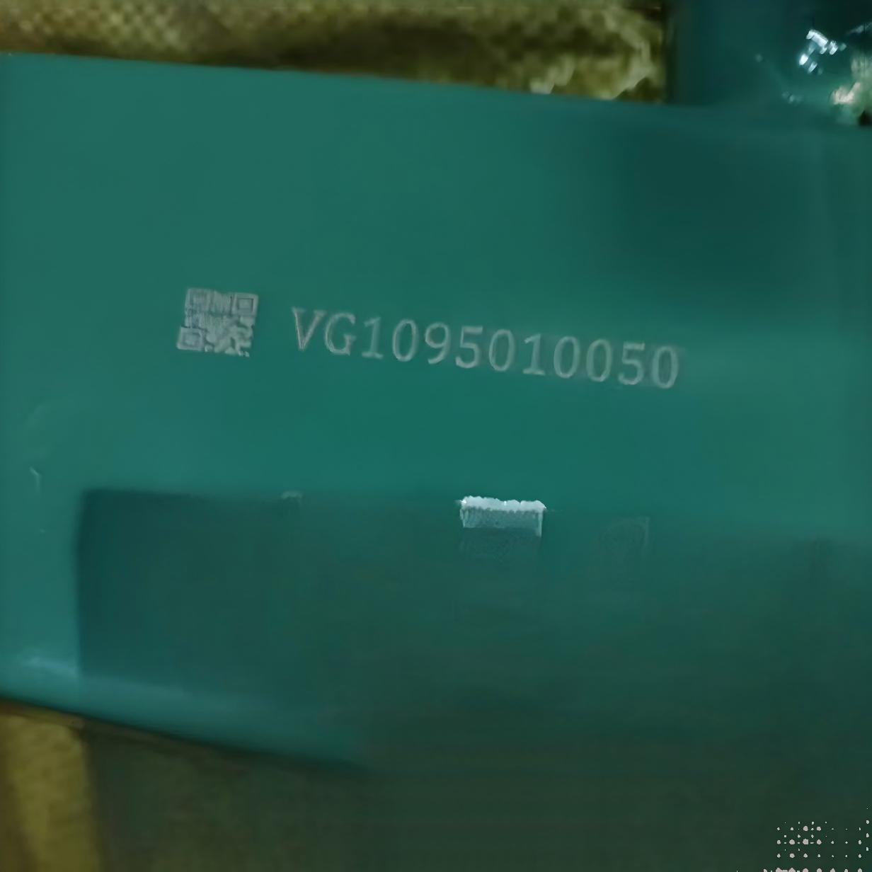 Separador de óleo–gás VG1095010050 para caminhão pesado SINOTRUK HOWO (respiro do cárter do motor / separador PCV)