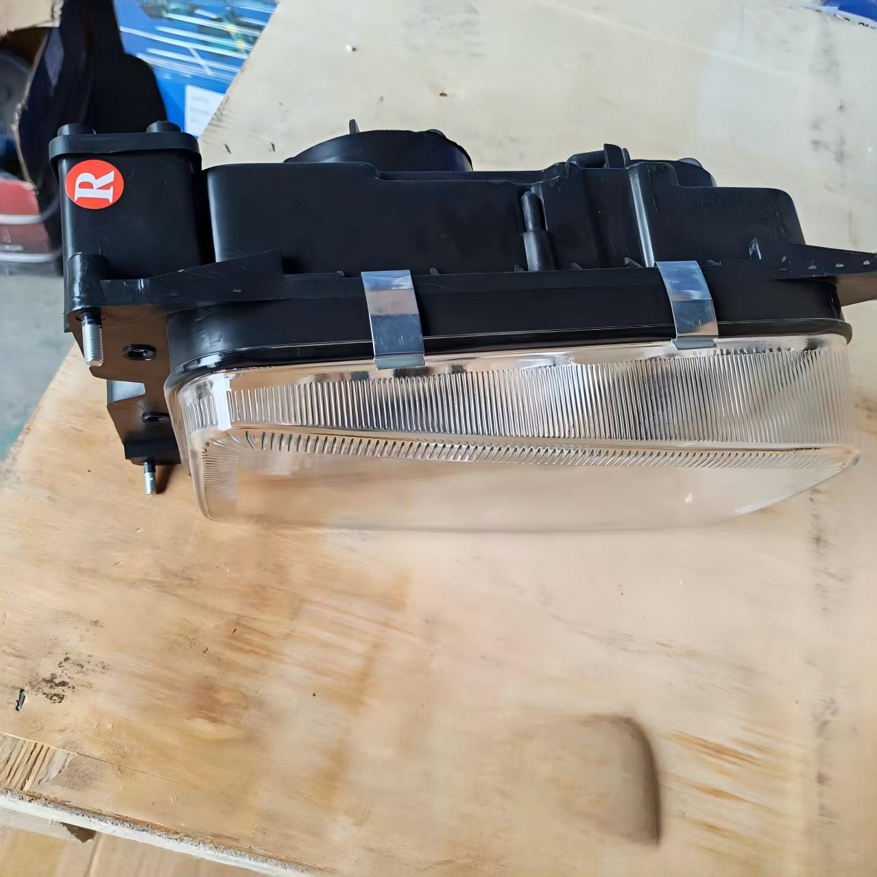 Farol para STW R (lado direito) conjunto de farol de caminhão pesado