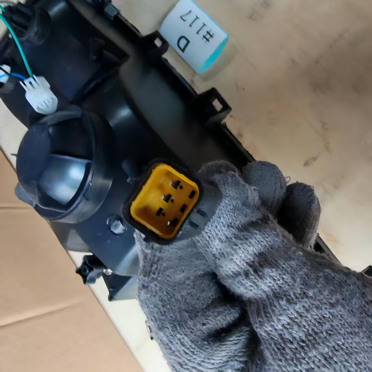 Farol para SWZ R (lado direito) conjunto de farol de caminhão pesado