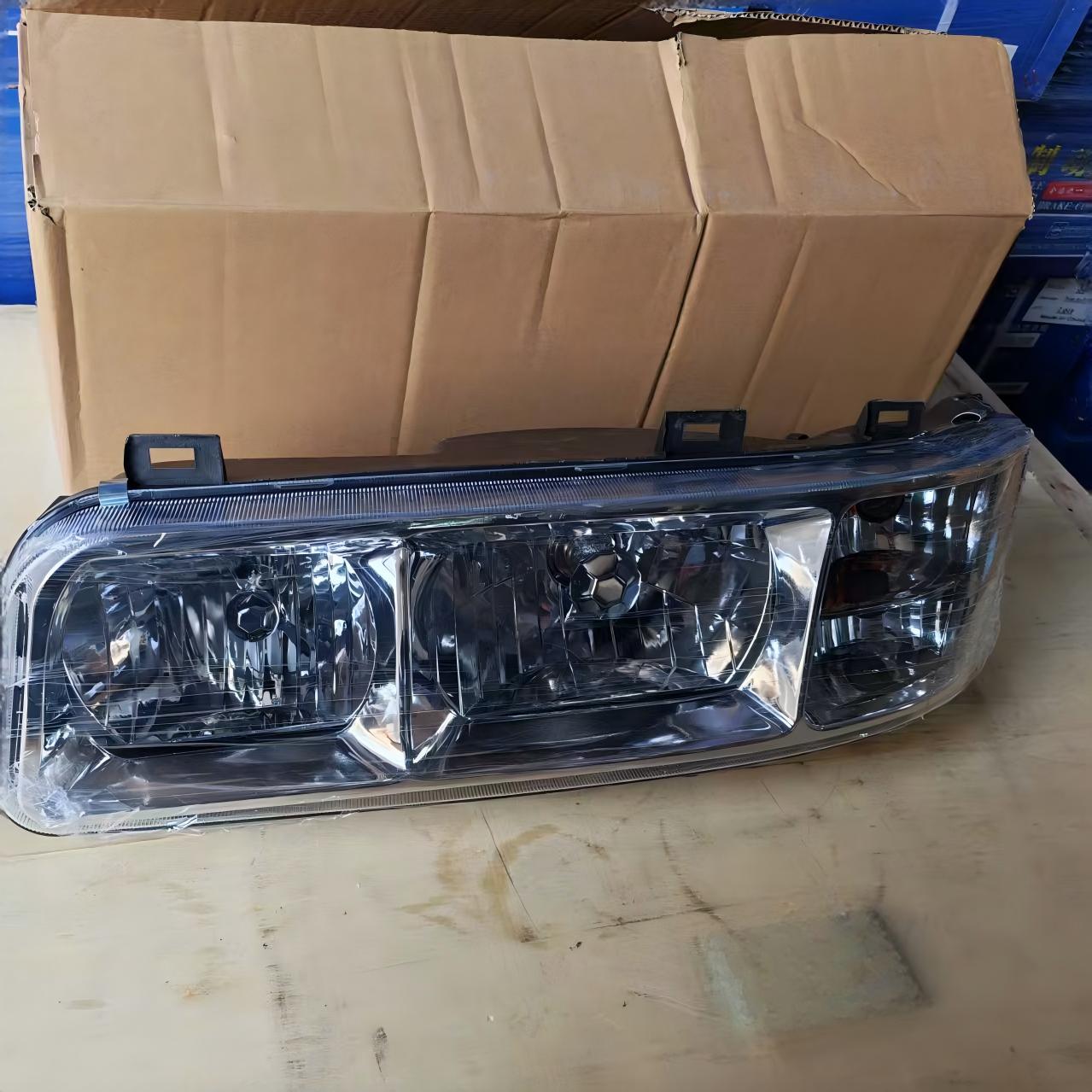 Farol para SWZ R (lado direito) conjunto de farol de caminhão pesado