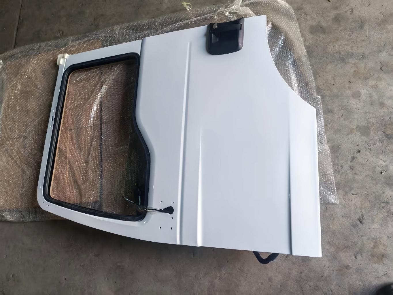 Conjunto do Interruptor da Porta Esquerda SINOTRUK HOWO TX AZ1671210103 com Chicote Elétrico e Sensor Branco