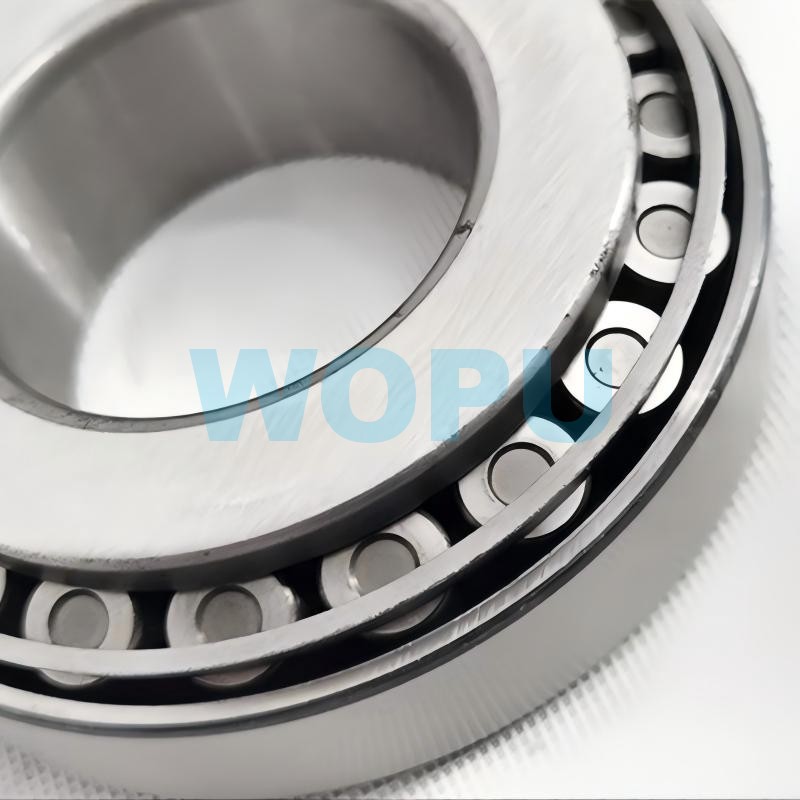 Rolamento do diferencial HM813843 / HM813810 para peças de reposição de caminhões SINOTRUK HOWO Qingte com eixo 459