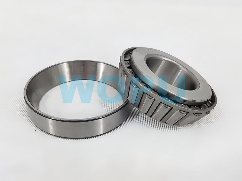 Rolamento do diferencial HM813843 / HM813810 para peças de reposição de caminhões SINOTRUK HOWO Qingte com eixo 459