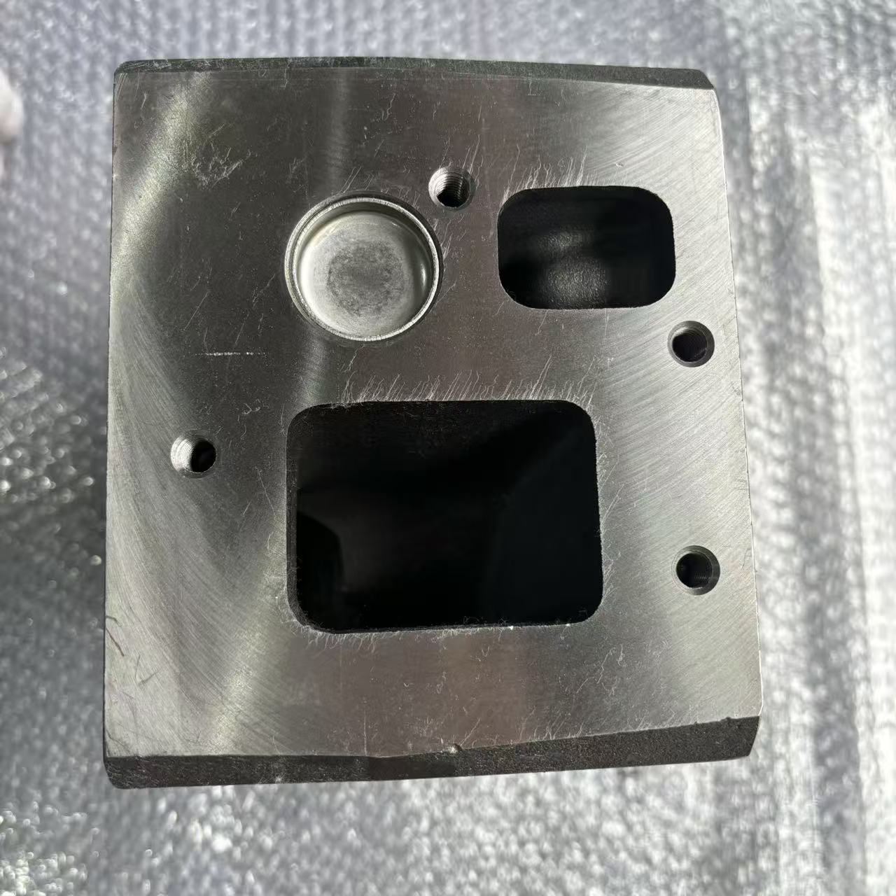 Cabeçote VG1540040068 Euro II de duas válvulas para peças de motor diesel HOWO STR