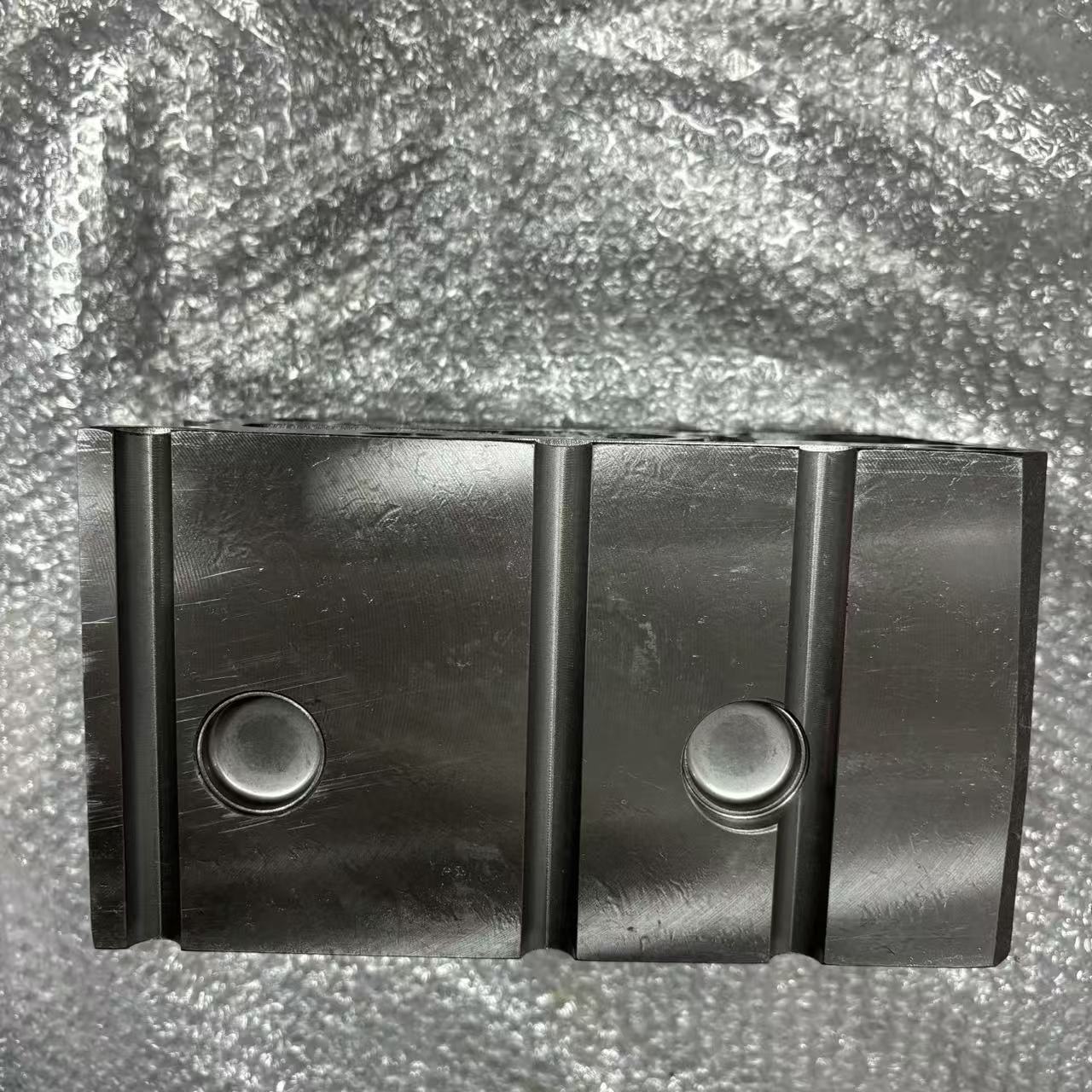 Cabeçote do motor AZ1034040030 para motor diesel de caminhão pesado Sinotruk HOWO