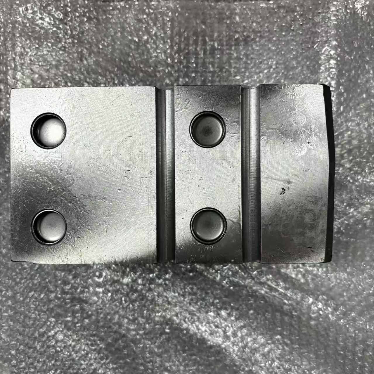 Cabeçote do motor A21246040010D para motor diesel D12 de caminhão pesado Sinotruk