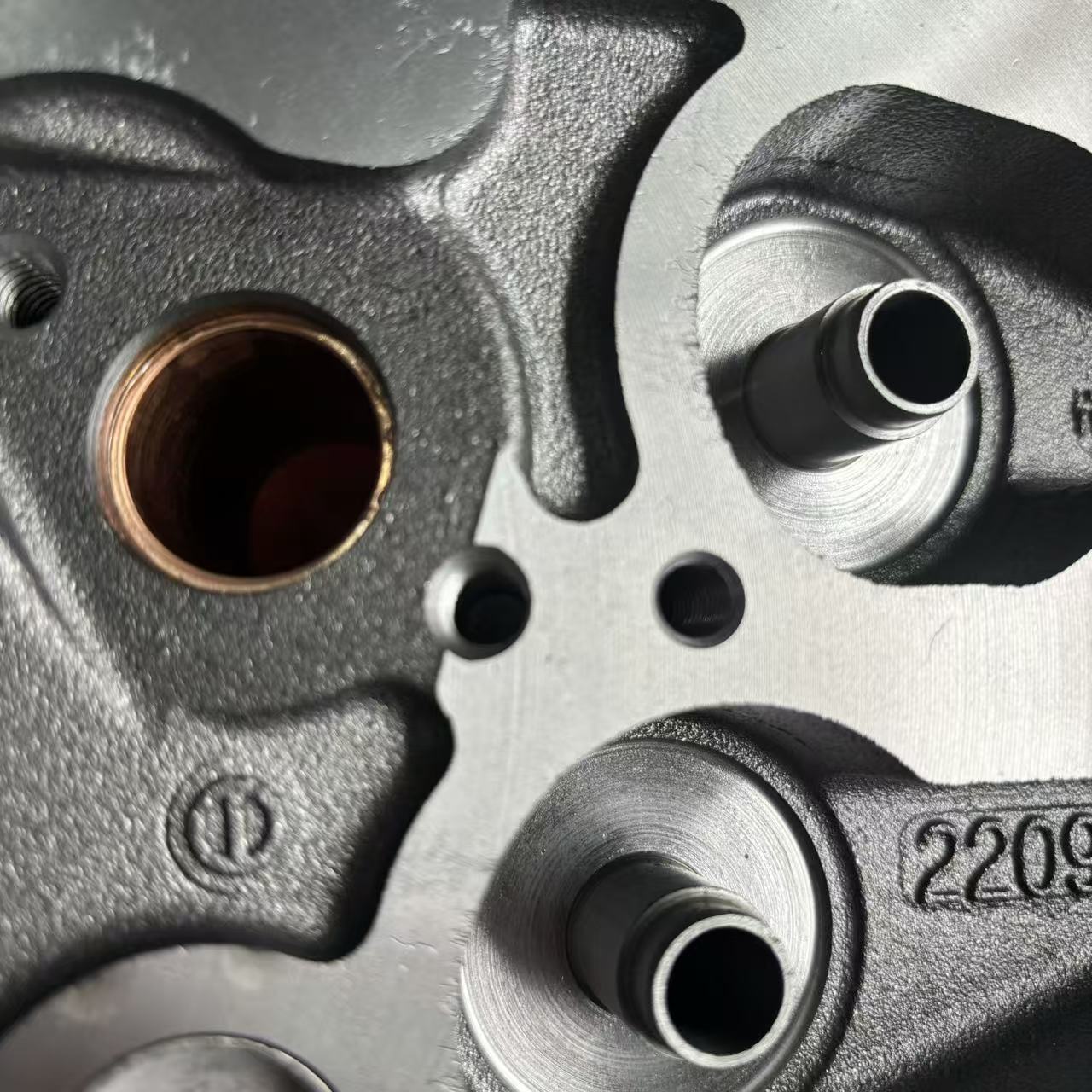 Cabeçote do motor 61560040058 Euro II de duas válvulas para peças de motor diesel WD615 HOWO STR