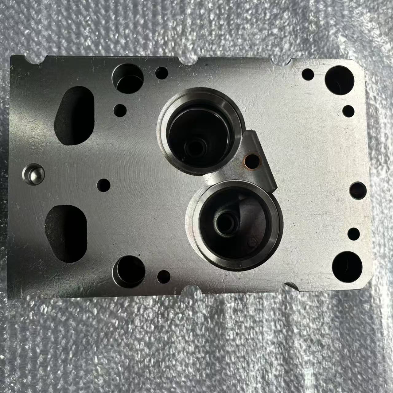 Cabeçote do cilindro 61560040040A Euro II de duas válvulas para motor diesel WD615 HOWO STR