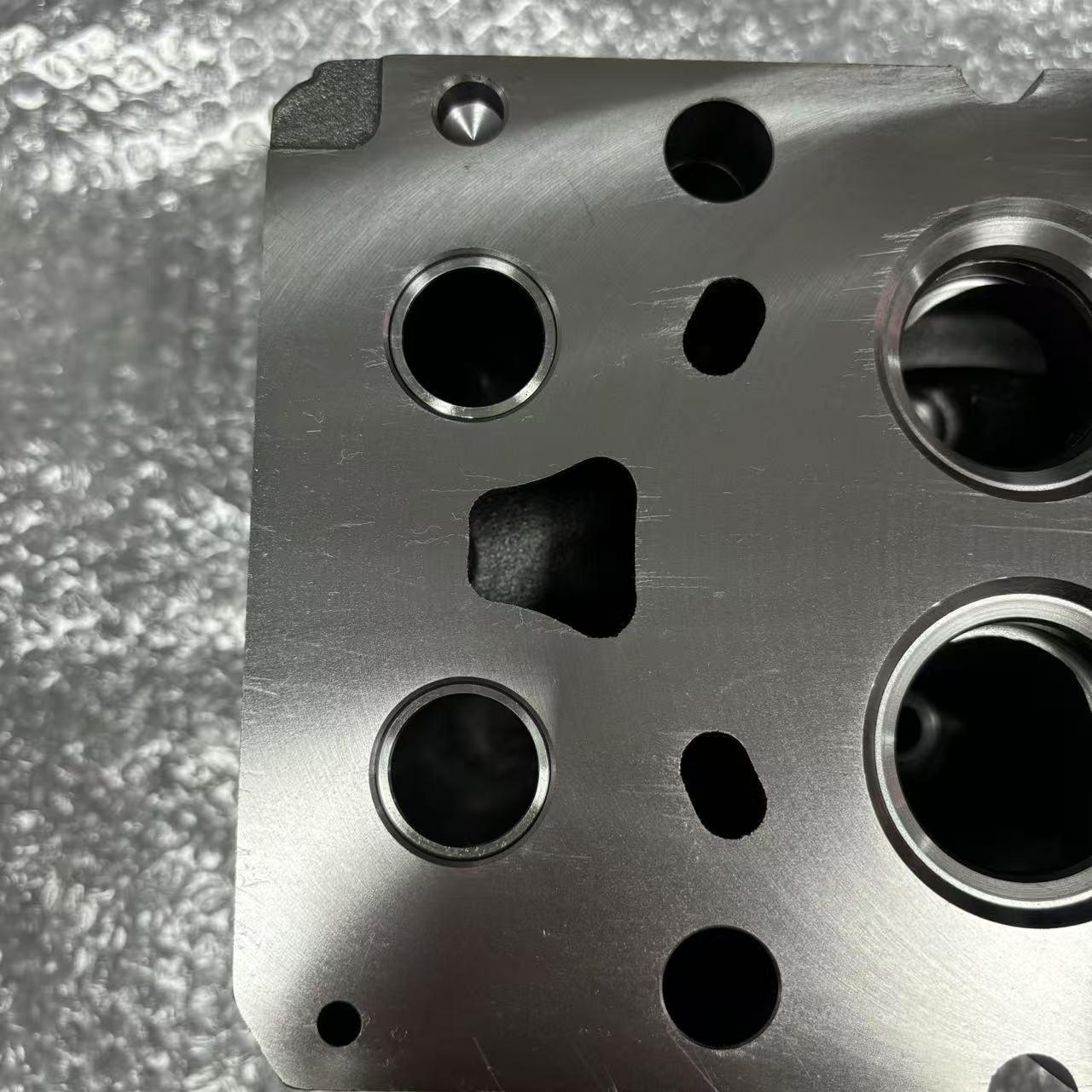 Cabeçote do motor 612630040246 P12 para peças de motor diesel de caminhões pesados