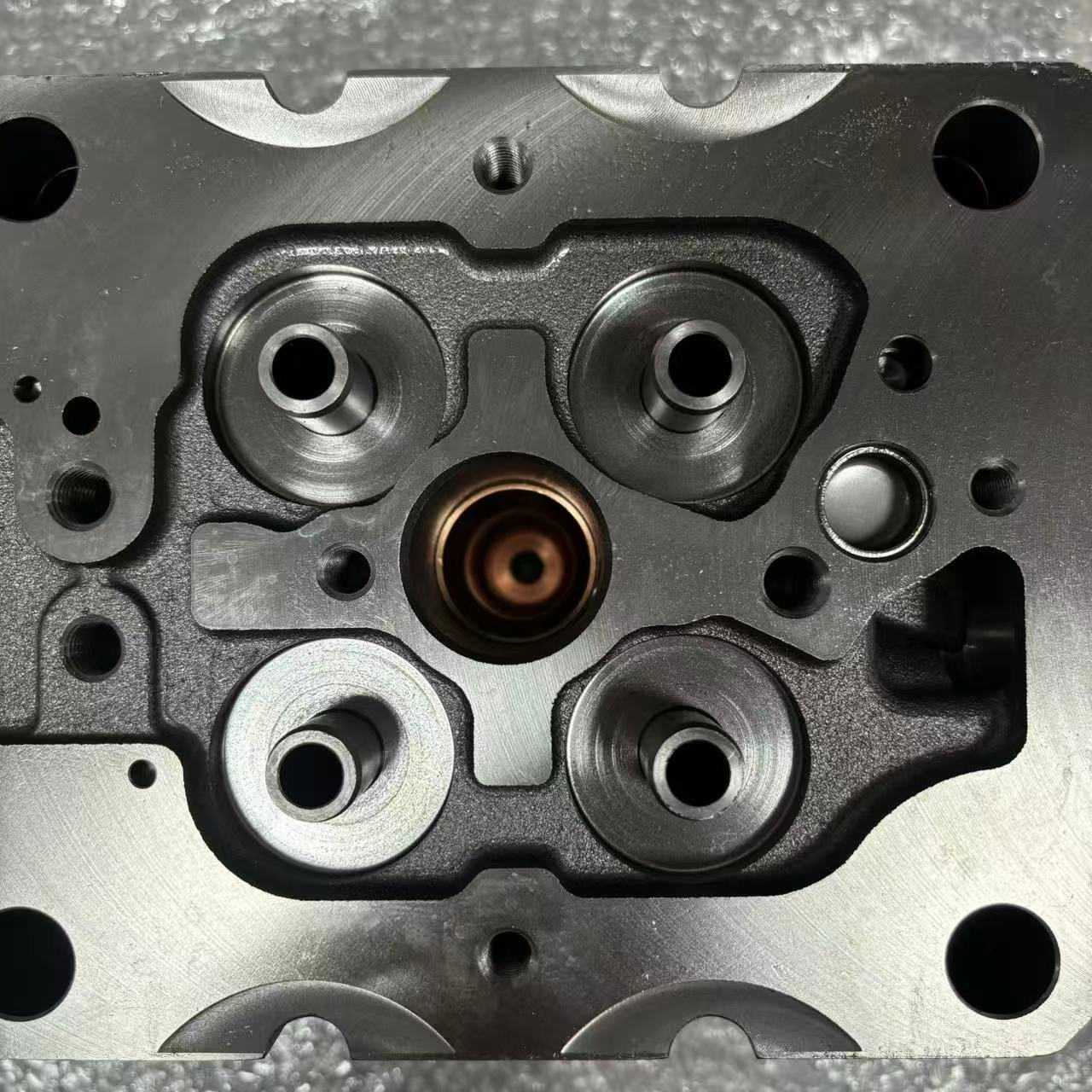 Cabeçote do motor 612630040246 P12 para peças de motor diesel de caminhões pesados