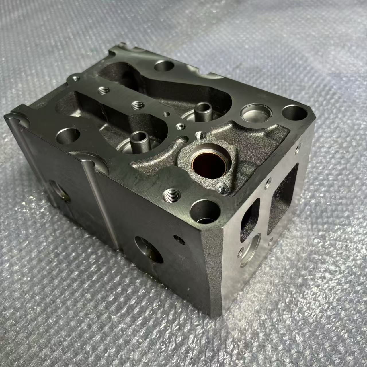 Cabeçote do cilindro 61260040362 P10 de duas válvulas para peças de motor a diesel de caminhões pesados
