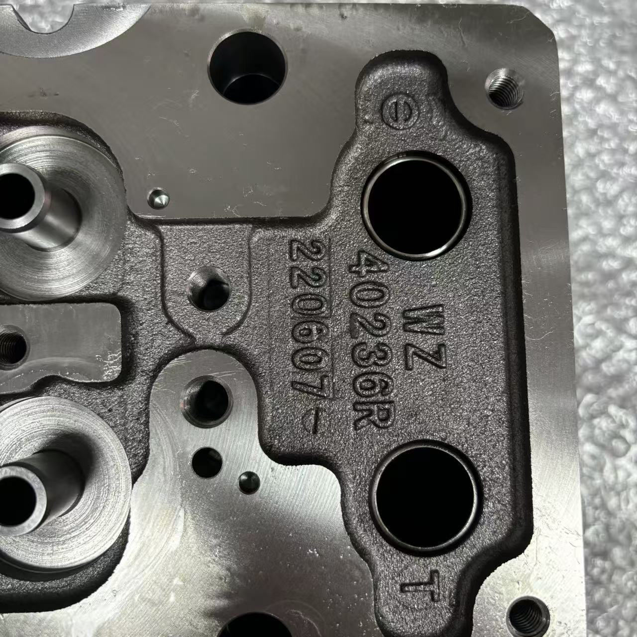 Cabeçote de cilindro 1007877683 P12, tipo para exportação, para motor a diesel de caminhão pesado