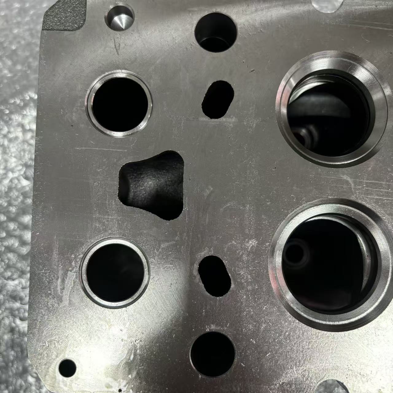 Cabeçote de cilindro 1007877683 P12, tipo para exportação, para motor a diesel de caminhão pesado