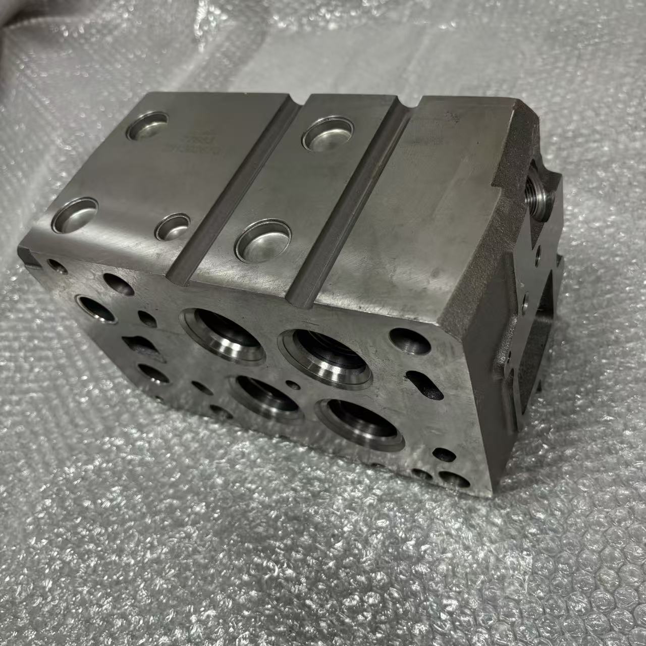 Cabeçote de cilindro 1007877683 P12, tipo para exportação, para motor a diesel de caminhão pesado