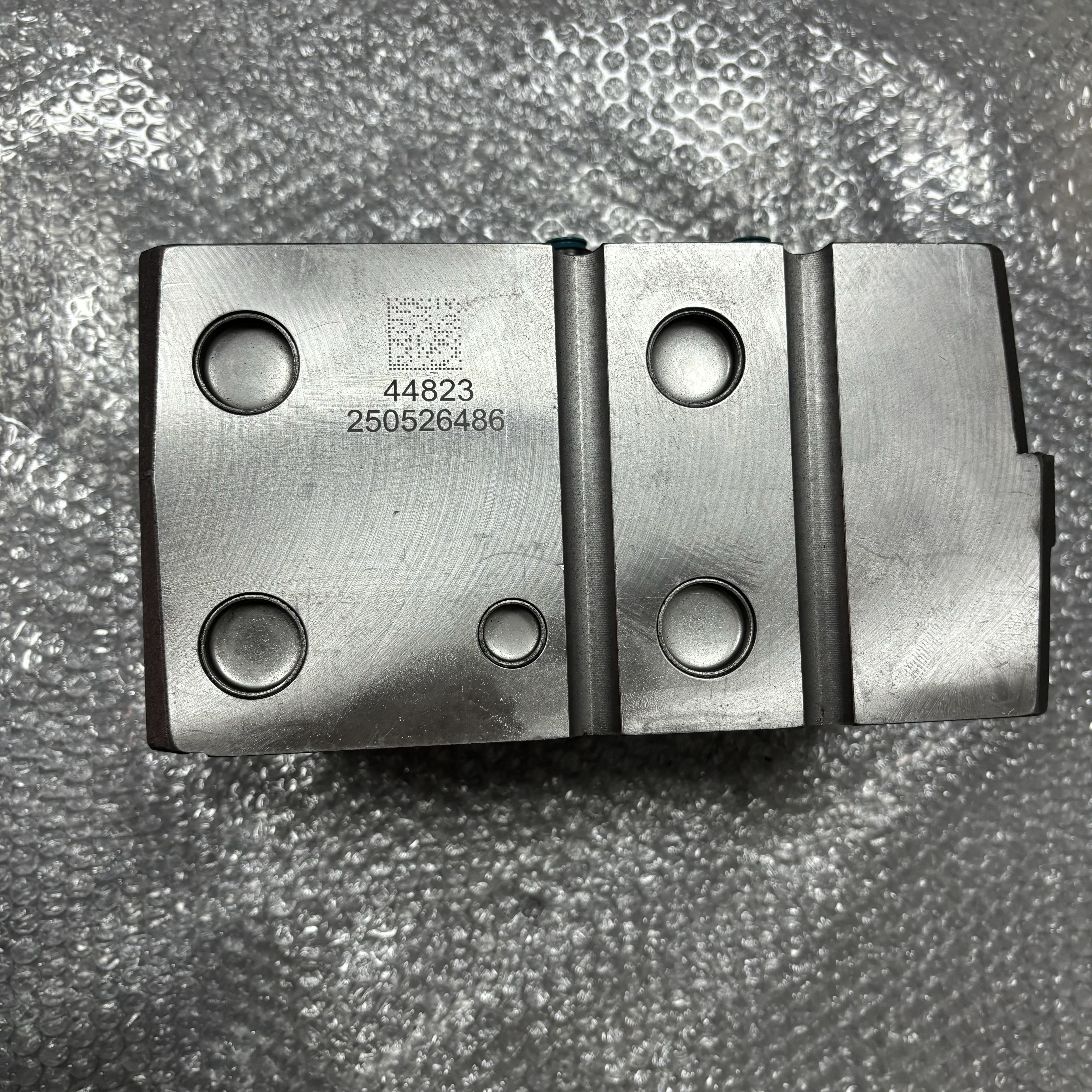 Cabeçote do motor 1005544823 P12 para peças de motor a diesel de caminhões pesados