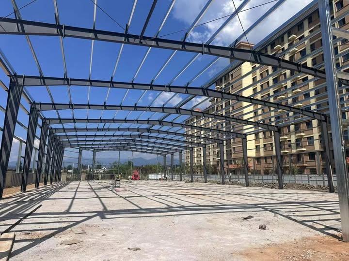 Estructura de acero para almacén de 20×38m instalada con éxito en Liaoning, China