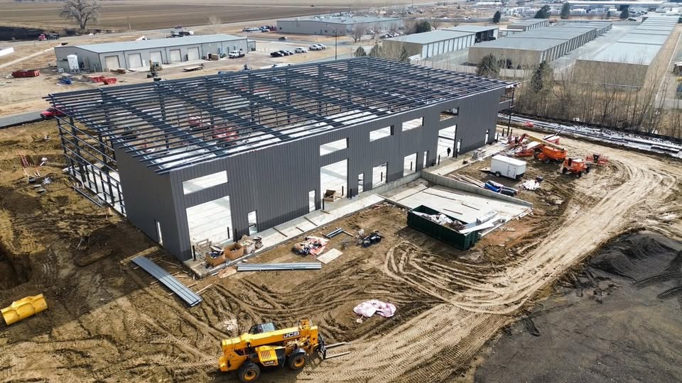 El proyecto de almacén de 2,000 sqm en Nigeria alcanza la finalización estructural