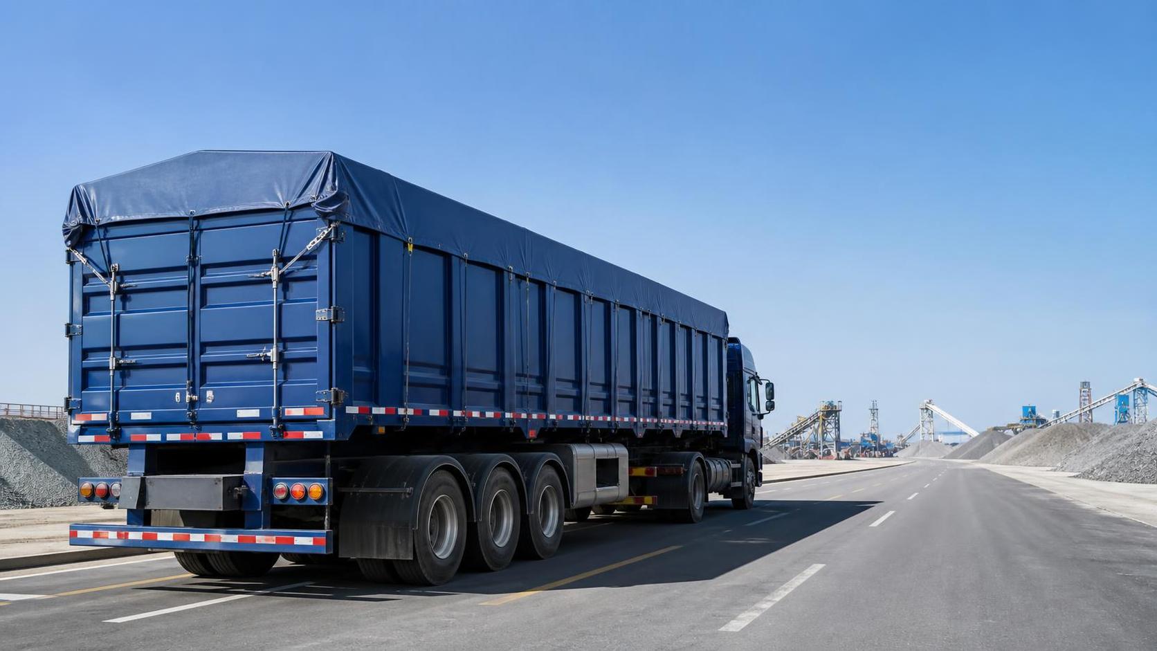 Sicherheitsstandards für Schüttguttransportanhänger hinsichtlich Staub, Verschütten und Kipprisiken