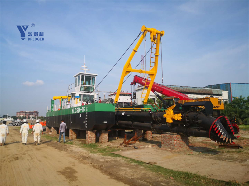 Draga de Sucção com Cortador YLCSD300