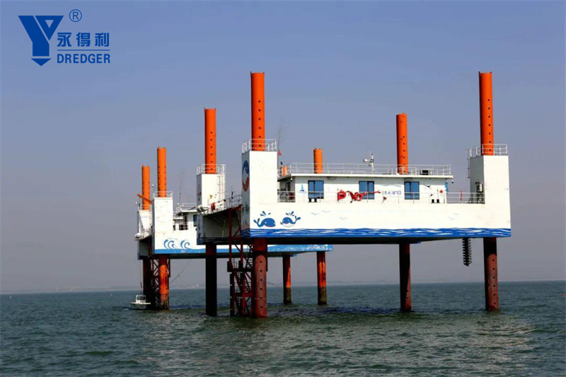 Barge autoelevante