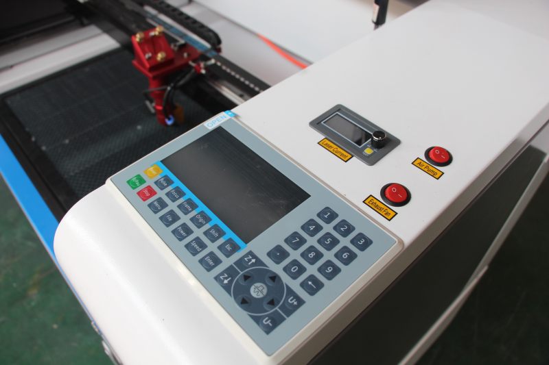 CONTROLE DE P&amp;D DE MÁQUINA DE CORTE E GRAVAÇÃO A LASER DE CO2