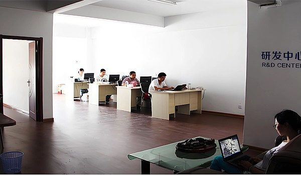 POS machine R&D personnel's work scene