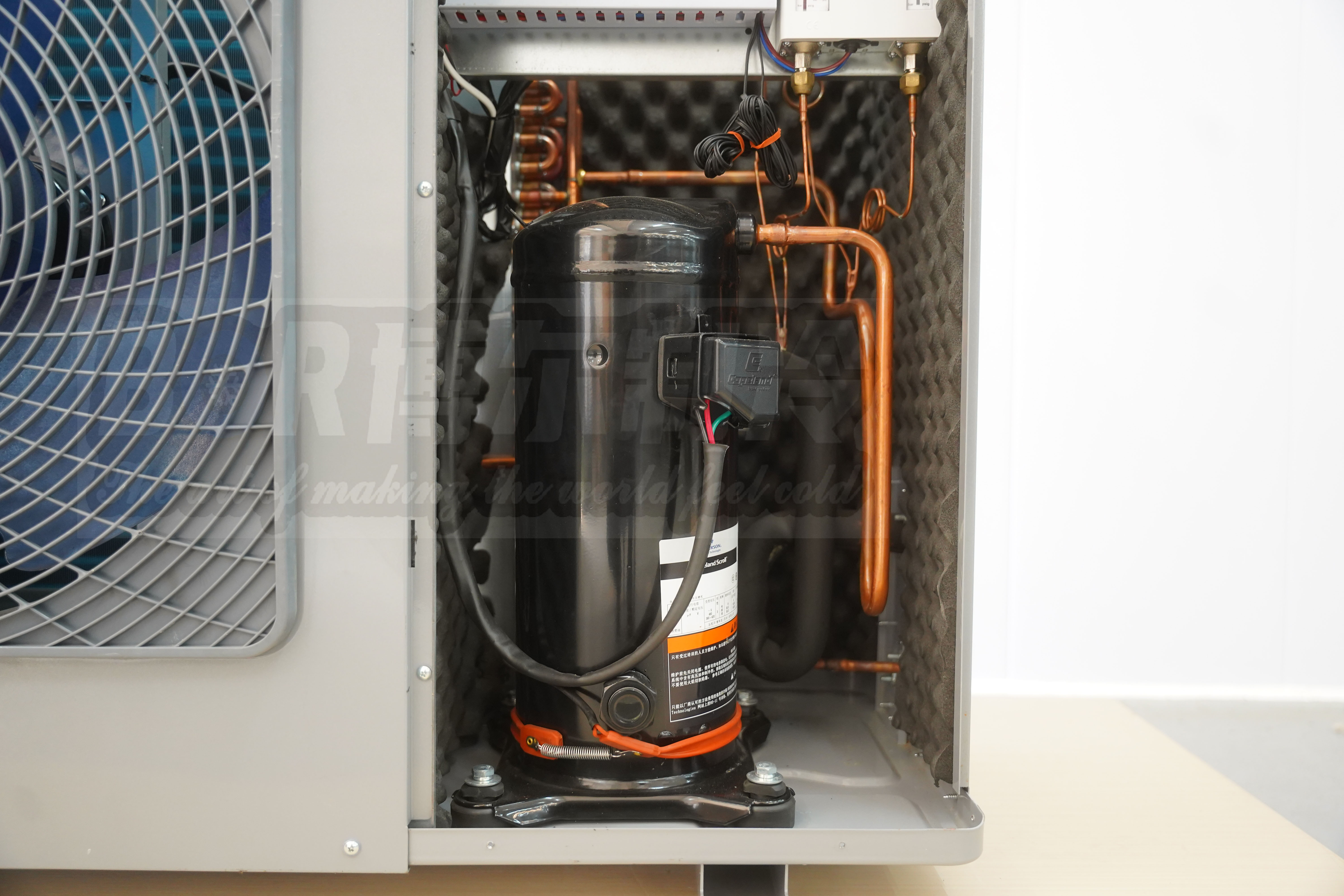 Quais certificações são importantes ao importar equipamentos de refrigeração comercial?