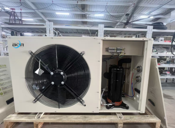Onde o condensador H-Type 402CD se encaixa em projetos de armazenamento refrigerado de médio porte