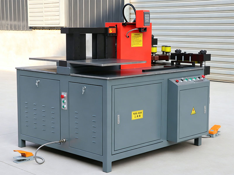 Machine pour barre omnibus en cuivre DXJ-80CN Machine pour barre omnibus en cuivre DXJ-80CN