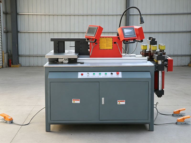 DXJ-30CN PRO Machine de busbar CNC