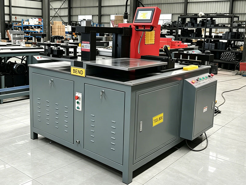 Machine de traitement de barres omnibus CNC DXJ-80CN PRO