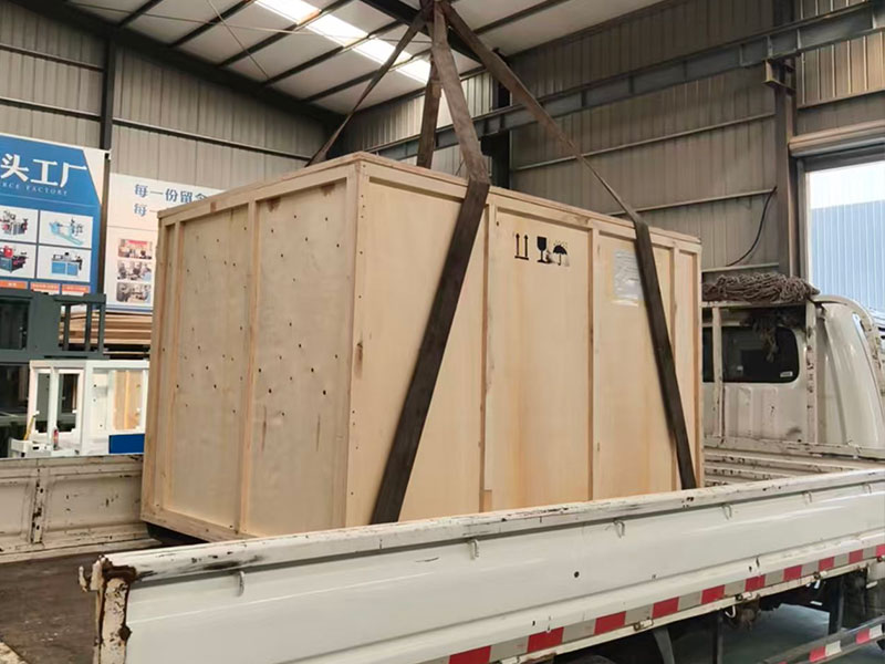 Machine de traitement de barres omnibus CNC DXJ-80CN PRO
