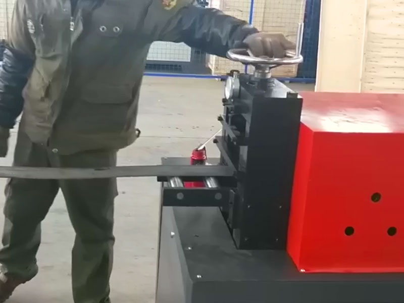 Liste de contrôle de maintenance de l’outillage pour un poinçonnage et un cisaillage fiables des jeux de barres
