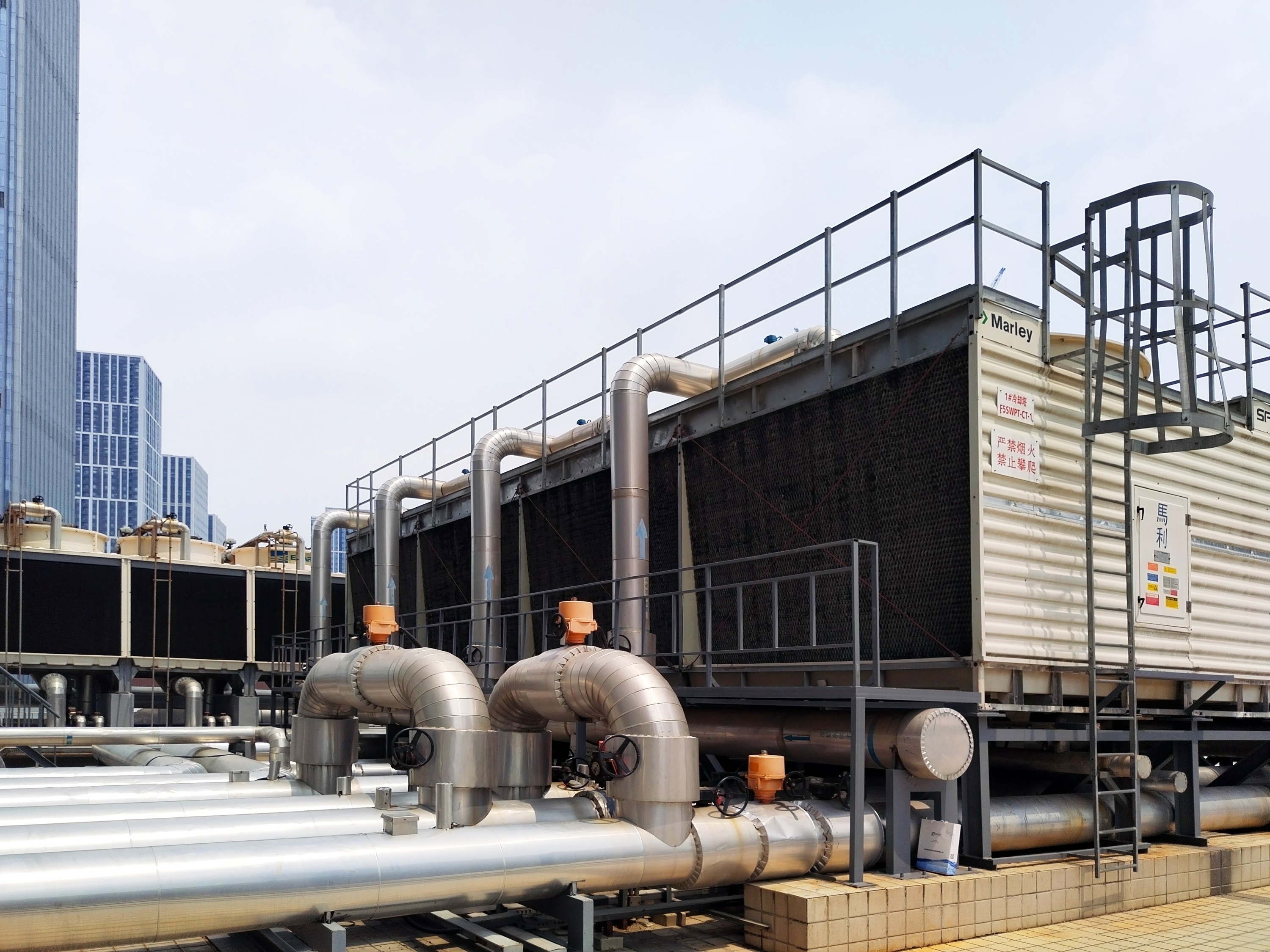 Sistema de água circulante para ar-condicionado central de uma empresa em Jinan
