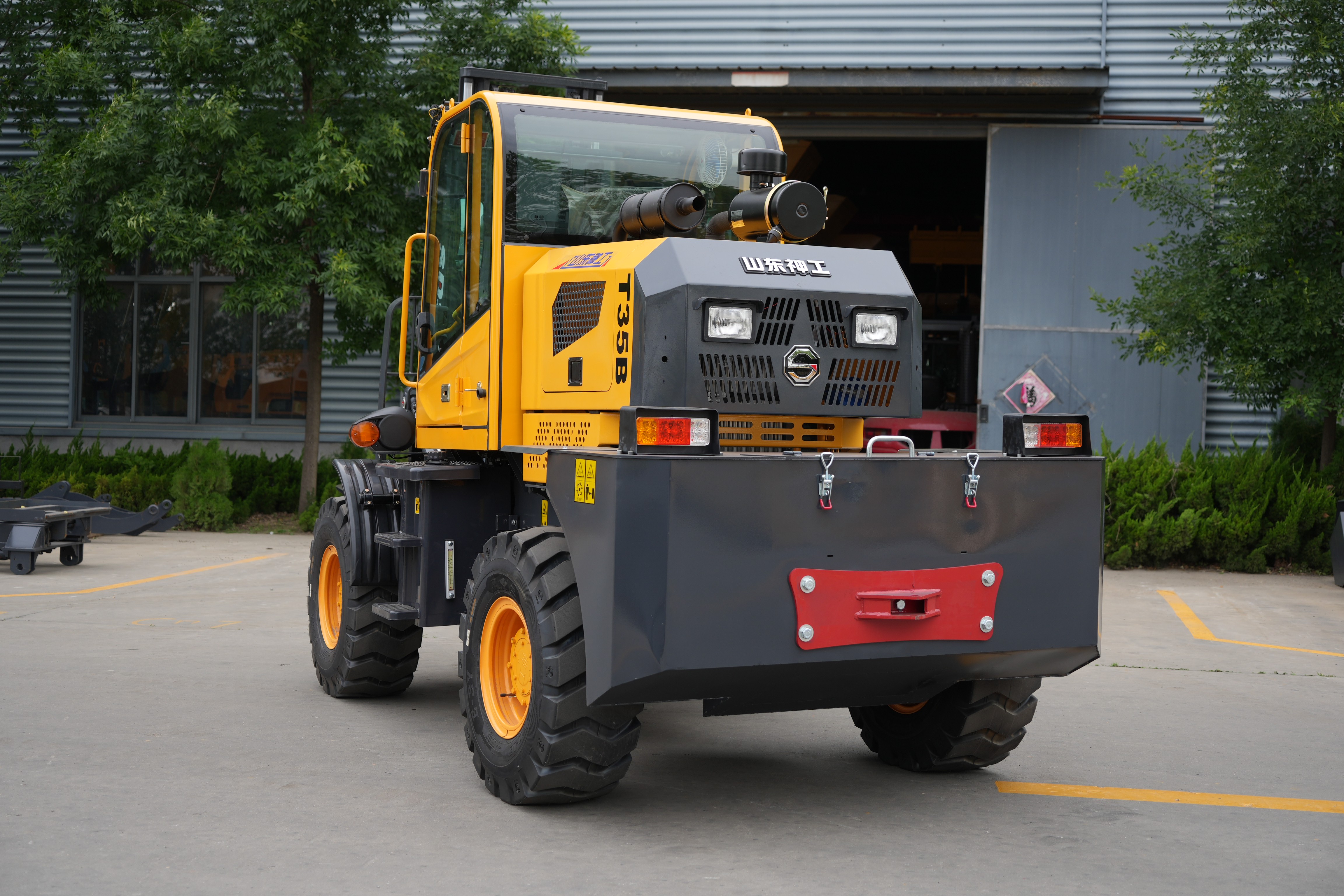 Empilhadeira Todo-Terreno SDSG T35R