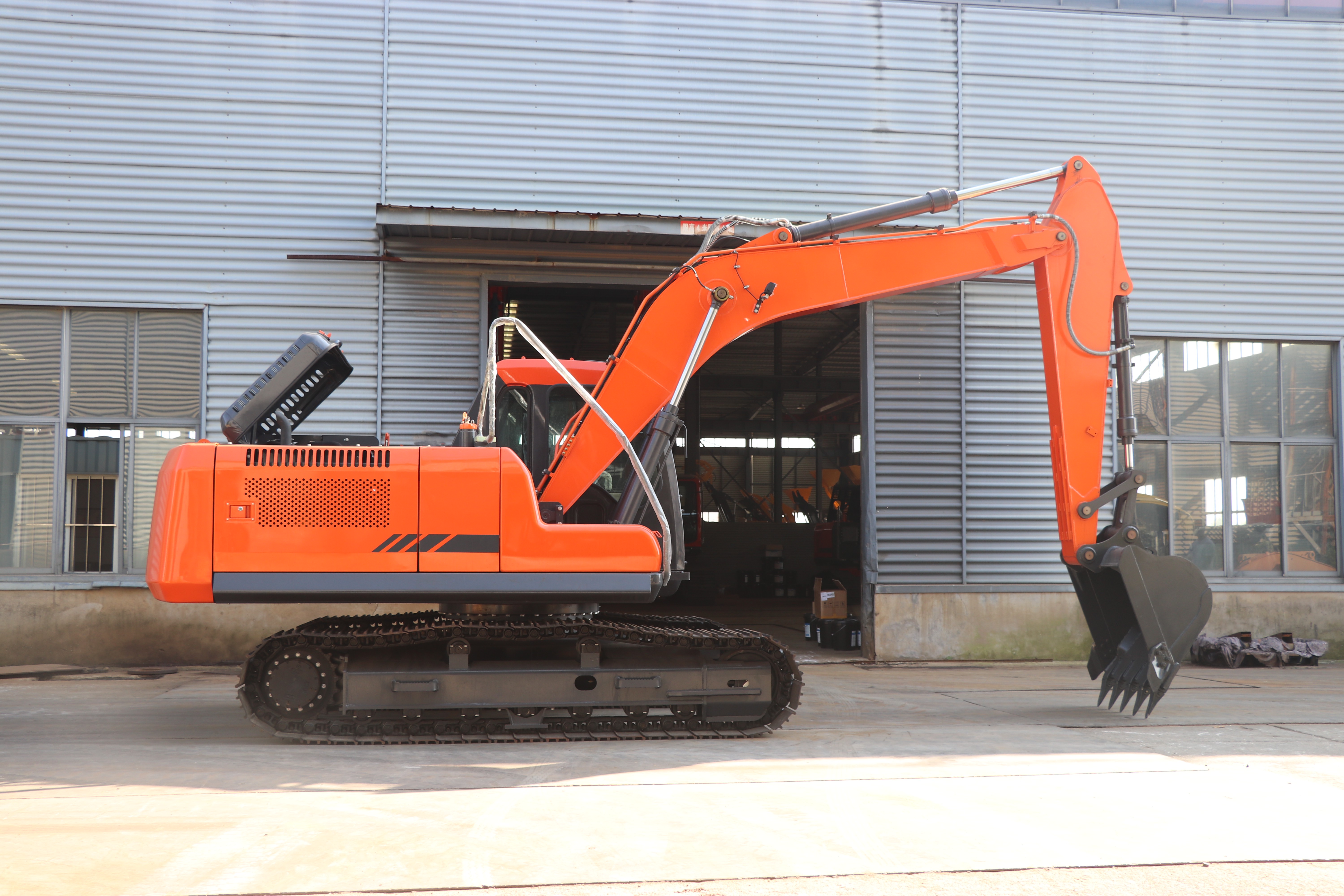 Escavadeira de Esteiras SDSG DC160