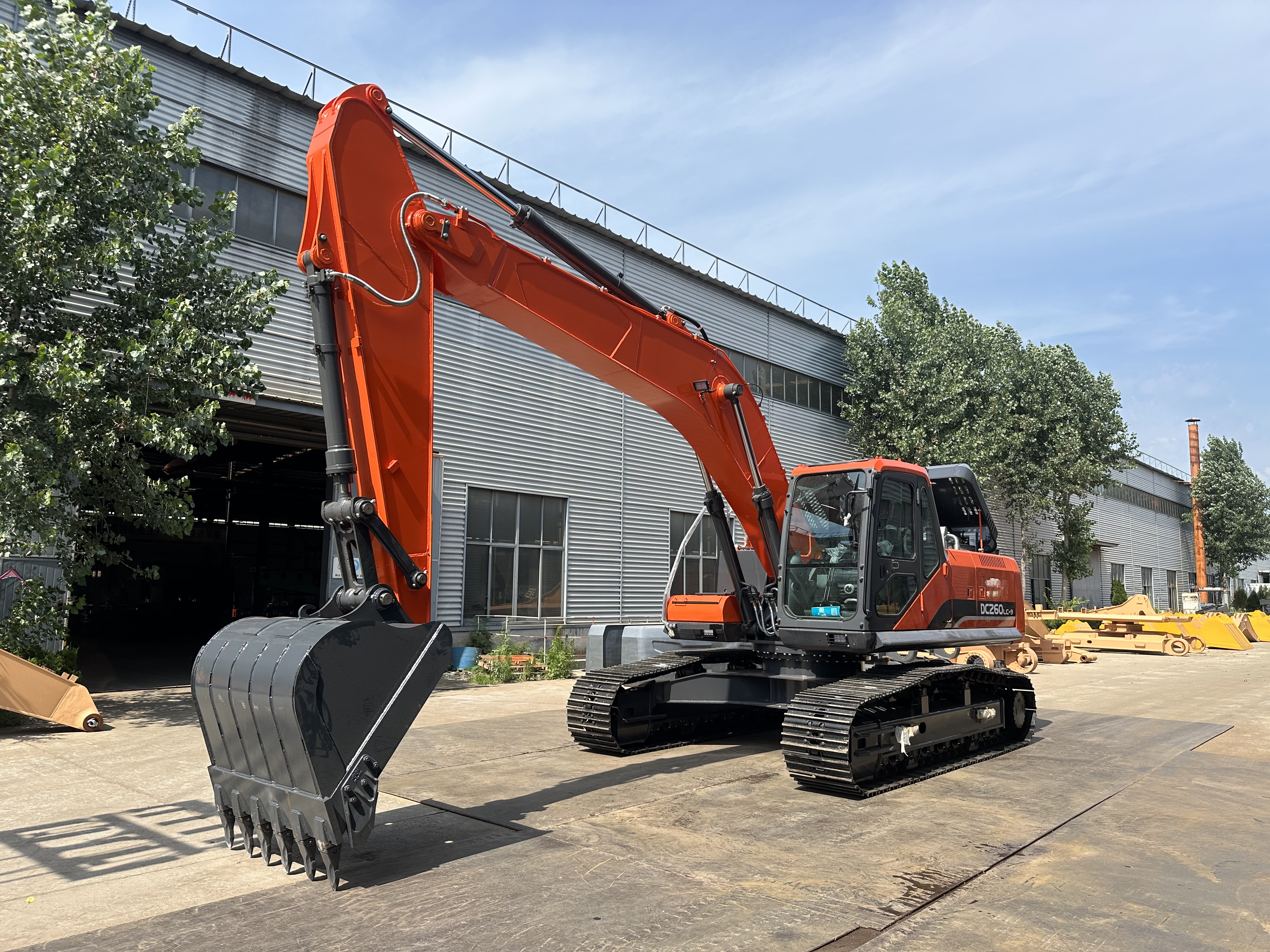 Escavadeira de Esteiras SDSG DC260